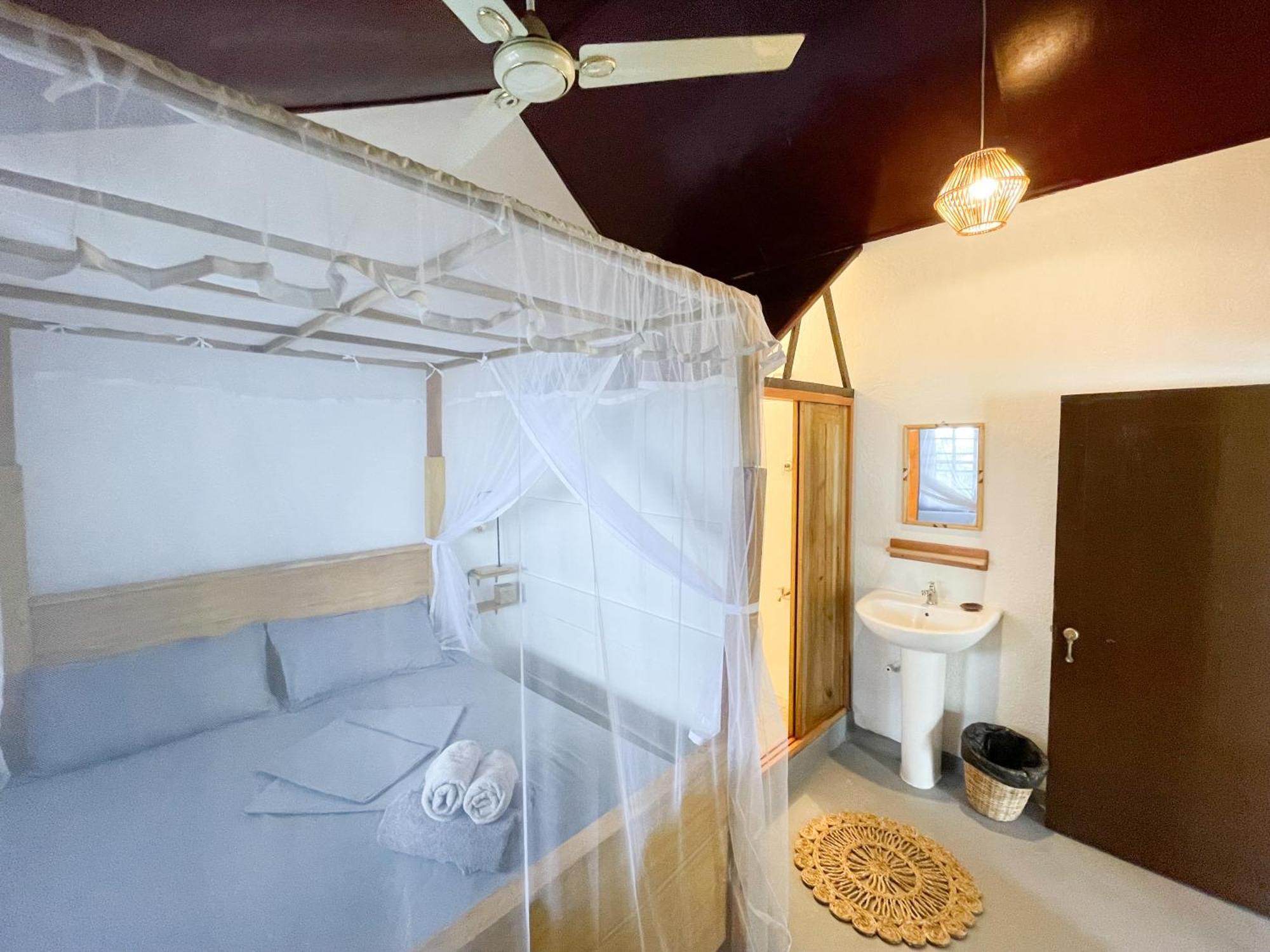 Just Another Guesthouse Polhena Dış mekan fotoğraf